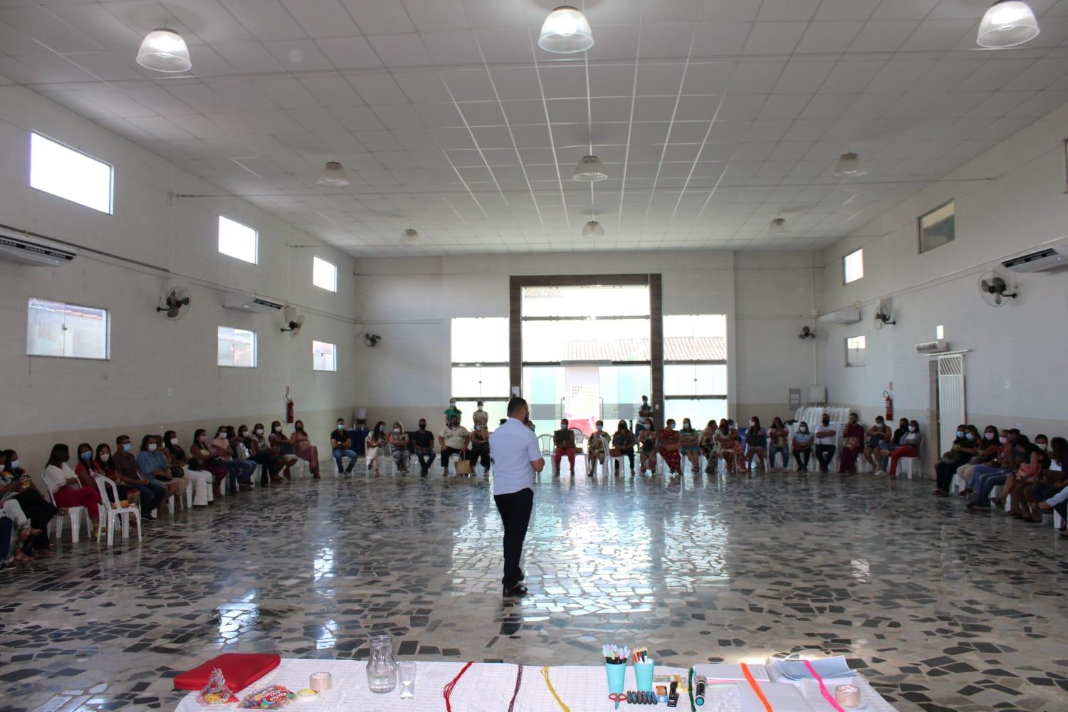 Prefeitura realiza formação para profissionais da Educação de Itanhém