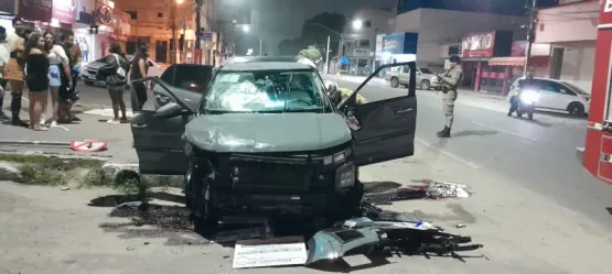 Cigano de 20 anos morre em sequência de colisões no centro de Teixeira de Freitas