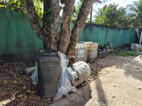 VÍDEO: Polícia Civil desativa depósito clandestino de combustíveis em Teixeira de Freitas