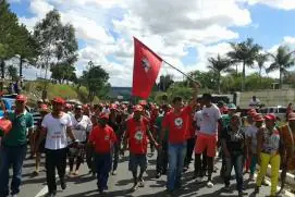 Manifestantes fecham BR’s em toda Bahia