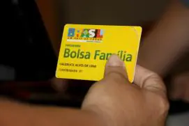 Sem receita, Bolsa Família pode sofrer cortes