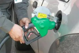 Preço da gasolina terá novo aumento a partir de 1° de janeiro