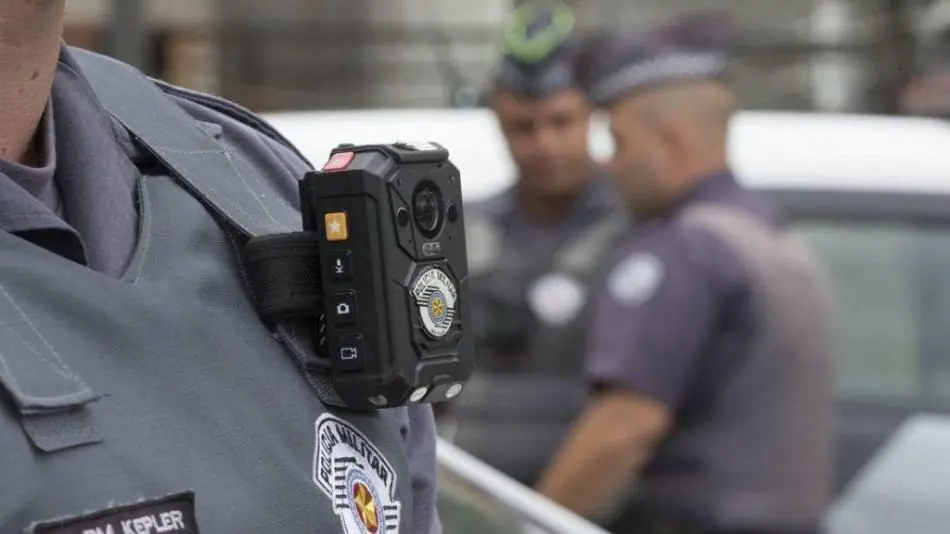 Câmeras serão instaladas em viaturas e fardas dos policiais baianos