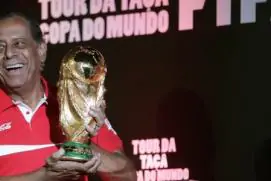 Capitão do tri, Carlos Alberto Torres morre aos 72 anos