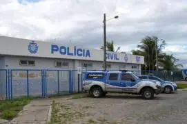 Cinco bandidos assaltaram e levaram todas as armas do Fórum de Itapetinga