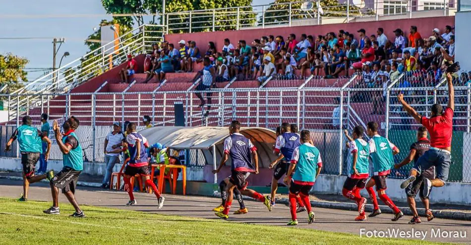 Na abertura das oitavas de finais da Copa do Descobrimento AAPTF tropeça e empata