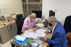 Em Salvador Mildson comemora assinatura de documentação para modernização do Mercado Municipal de Itanhém