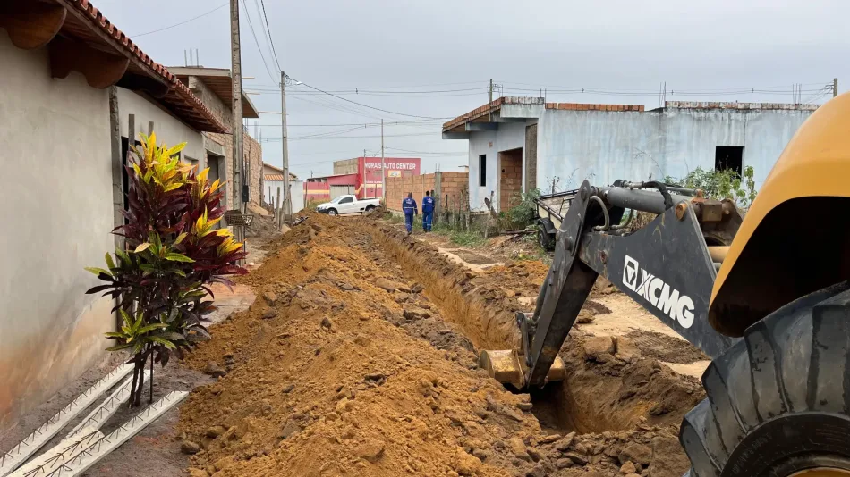 Embasa amplia abastecimento de água em bairros de Medeiros Neto