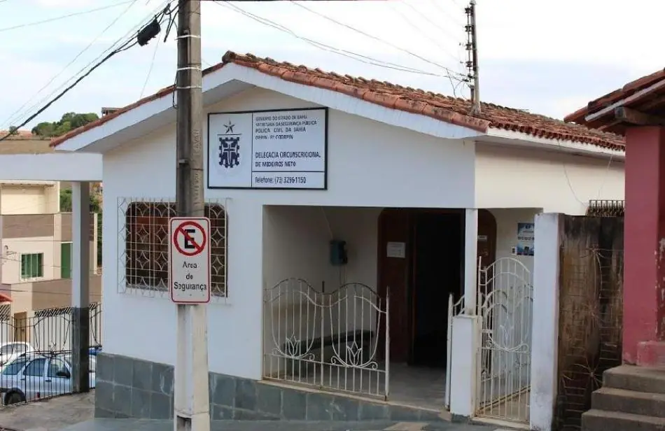 Enteado mata padrasto a facadas, no bairro Planalto II, em Medeiros Neto