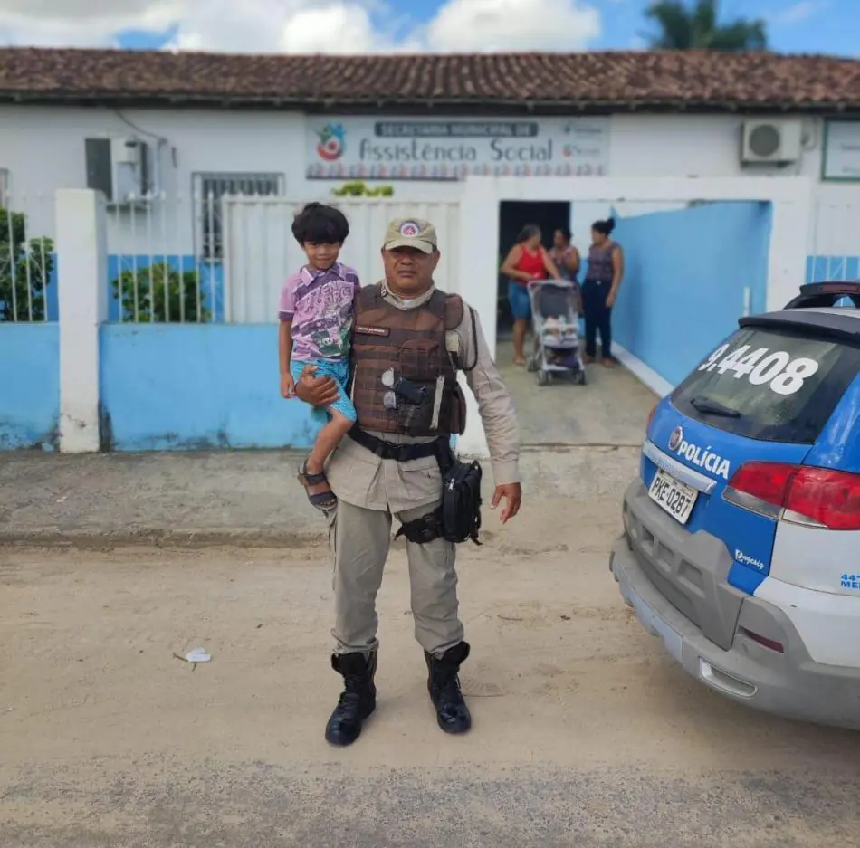 Final feliz: em Ibirapuã, PM encontra criança perdida e a devolve para família