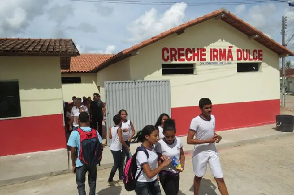 Prefeitura entrega creche reformada e ampliada para a comunidade de Nova Lídice