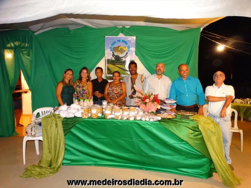 Produtos de associação são apresentados em coquetel.