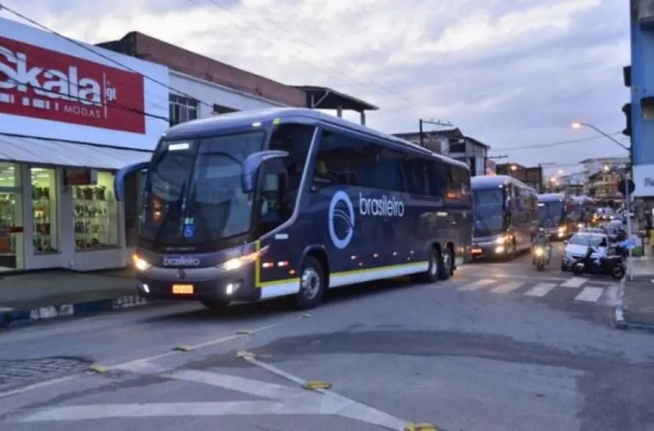 Governador anuncia liberação do transporte coletivo intermunicipal em todo o estado