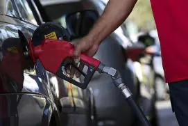 Governo confirma volta de impostos sobre combustíveis