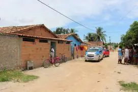 Garoto de 13 anos morre ao ser baleado no quintal de casa, no Bairro Uldurico Pinto, enquanto colhia mangas