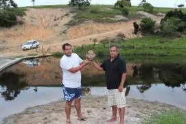 Secretaria de Meio Ambiente devolve a natureza um cágado resgatado na margem da BA 290.