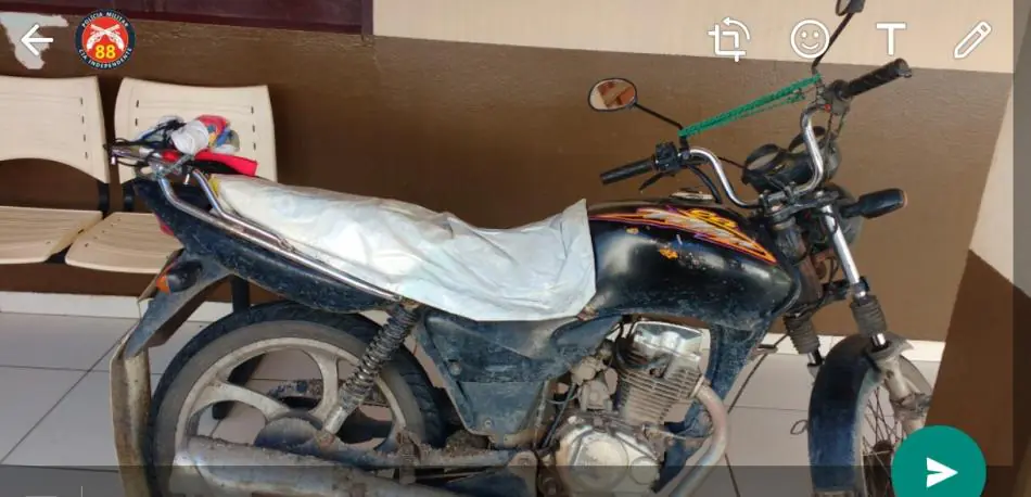 PM apreende motocicleta com placa adulterada e prende condutor, em Alcobaça 