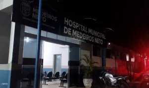 Mulher é esfaqueada após discussão por celular no bairro Uldurico Pinto, em Medeiros Neto