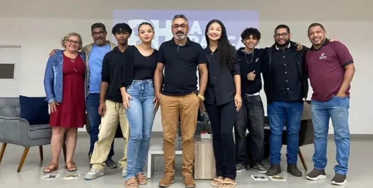 Palestra com Luiz Brandão inspira alunos do CETEP de Medeiros Neto com vivências práticas em RH