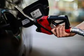 Para encher o tanque: Acelen anuncia redução da gasolina em 5,2%