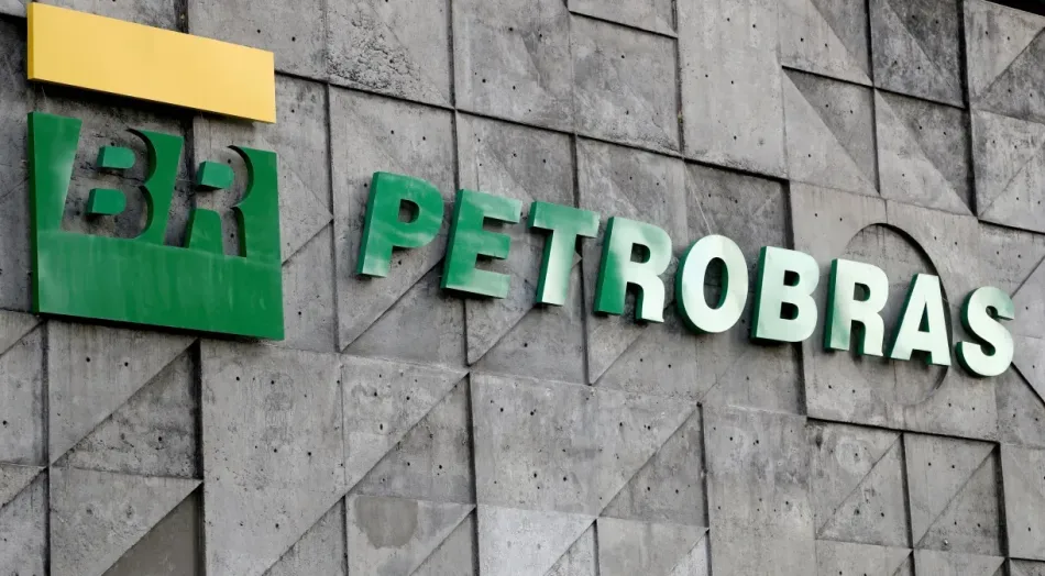 Petrobras aumenta gasolina em 7,1% e gás de cozinha sobe 9,8%