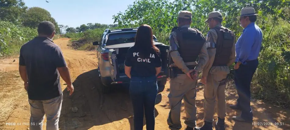 Polícia Civil de Medeiros Neto realiza queima de carne oriunda de furto