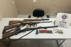 Polícia Militar apreende armas de fogo após conflito entre vizinhos no interior de Itanhém