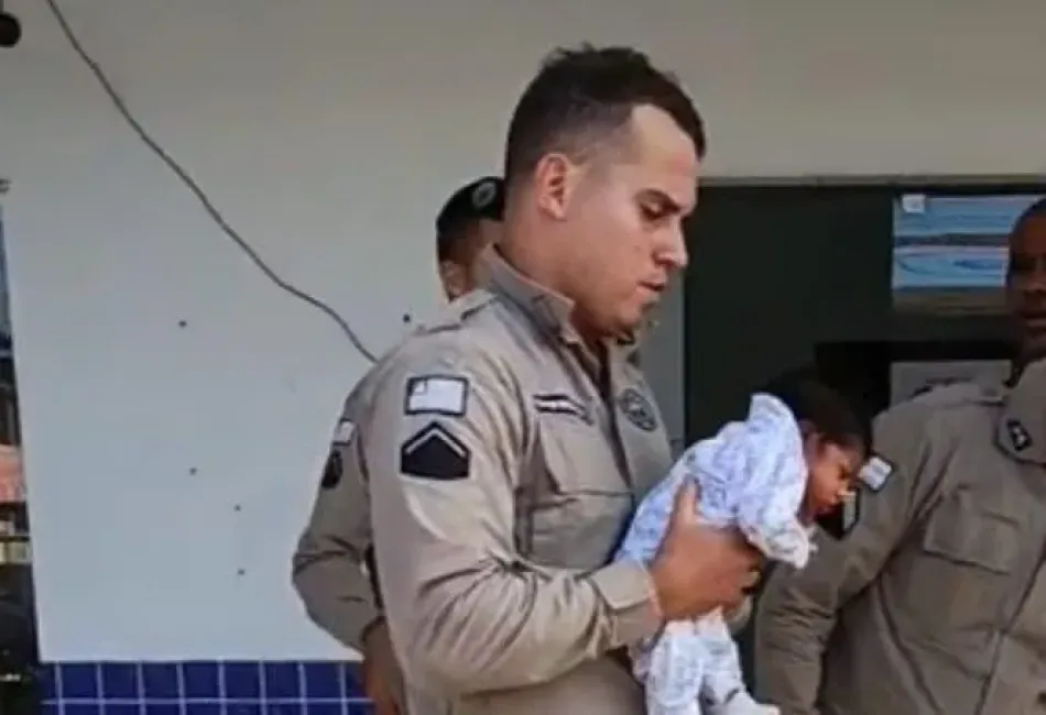 Polícia Militar atua com eficiência e salva bebê engasgado durante amamentação