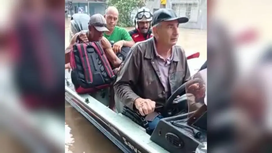 Prefeito Beto Pinto percorre ruas alagadas e avalia impactos da enchente em Medeiros Neto