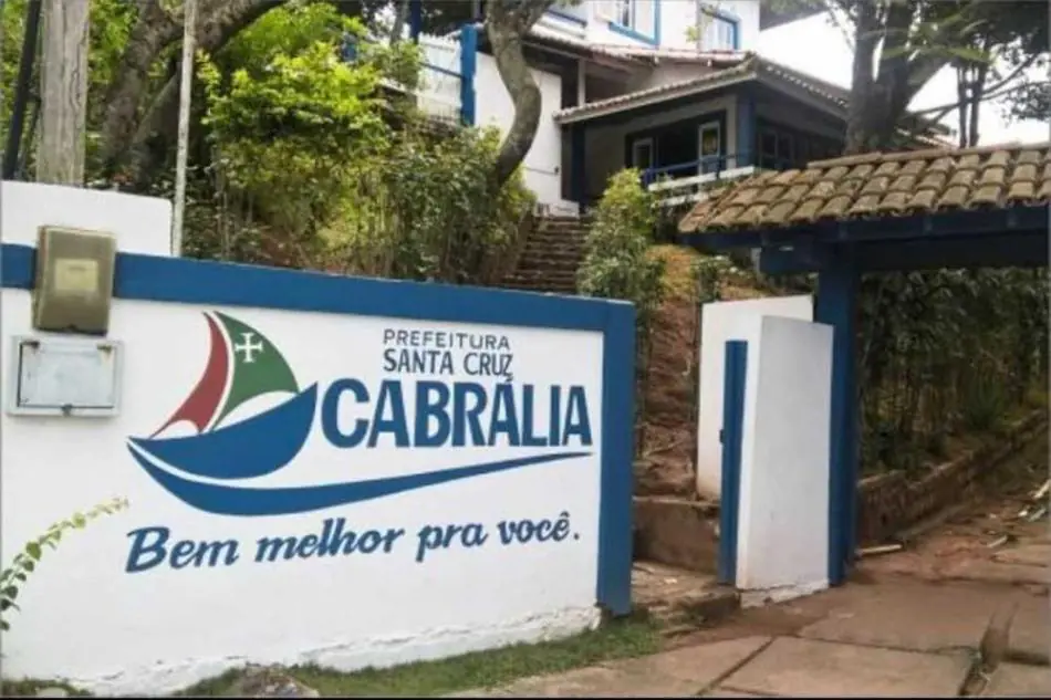 Prefeitura tem energia elétrica cortada e Coelba diz que motivo é inadimplência