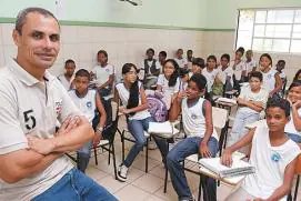Piso dos professores terá aumento de 13,01% e salário vai a R$ 1.917.