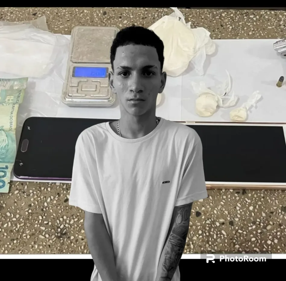 Suspeito de 18 anos é preso por tráfico de drogas em Ibirapuã