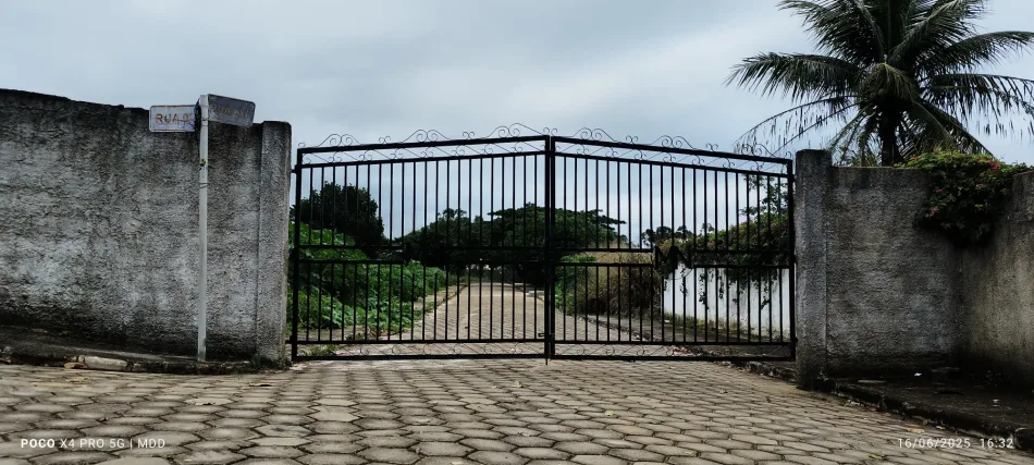 Vídeo: família enfrenta constrangimento durante sepultamento no Cemitério Alto da Colina, em Medeiros Neto